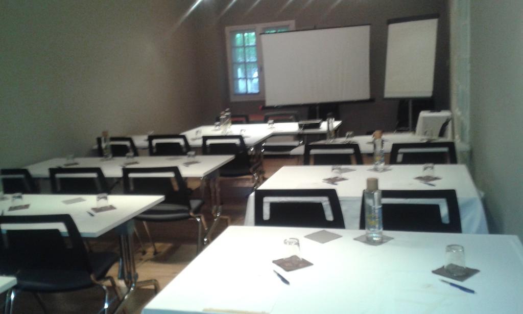 Hostellerie Les Frenes Awinion Zewnętrze zdjęcie