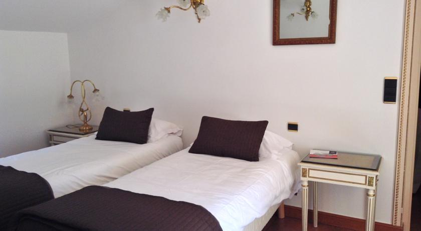 Hostellerie Les Frenes Awinion Zewnętrze zdjęcie
