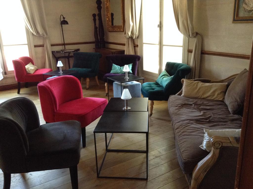 Hostellerie Les Frenes Awinion Zewnętrze zdjęcie