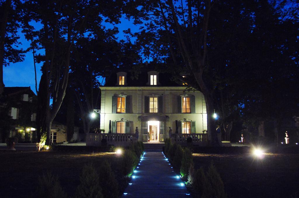 Hostellerie Les Frenes Awinion Zewnętrze zdjęcie