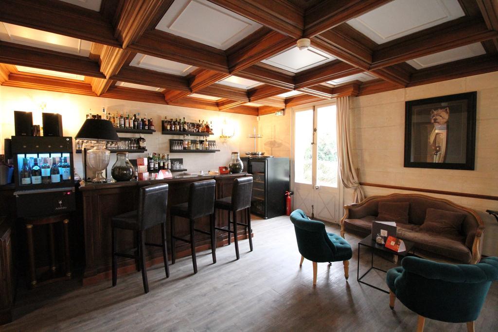 Hostellerie Les Frenes Awinion Zewnętrze zdjęcie